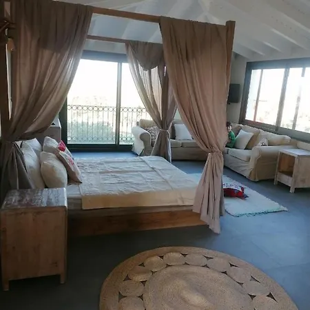 מלון Maia Hotel *
